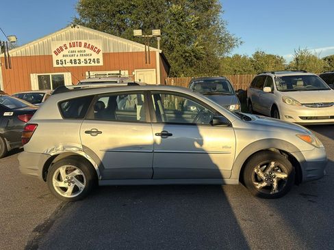 Used 2007 Pontiac Vibe w/ Sun And Sound Package FWD image 4