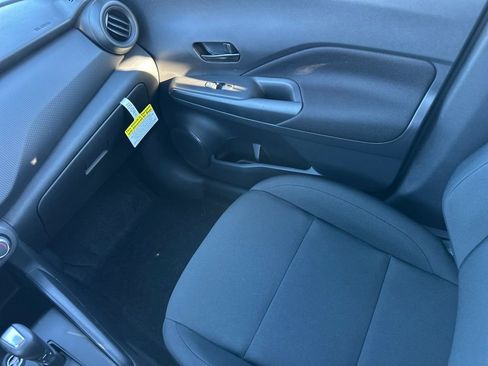 New 2025 Nissan Kicks Play S image 27