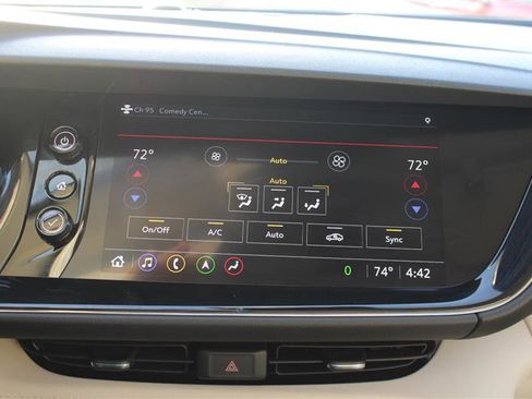 Used 2023 Buick Envision Avenir image 19