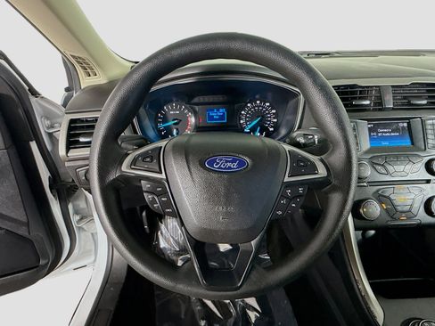 Used 2018 Ford Fusion S image 13