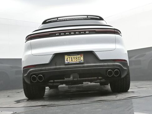 New 2026 Porsche Cayenne Coupe AWD/4WD image 33