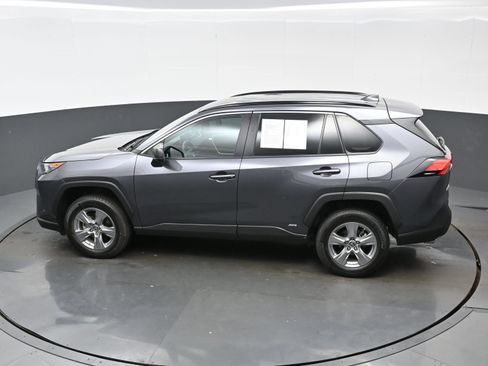 Used 2022 Toyota RAV4 LE AWD/4WD image 35