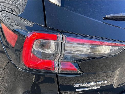 Used 2021 Subaru Outback Premium image 34