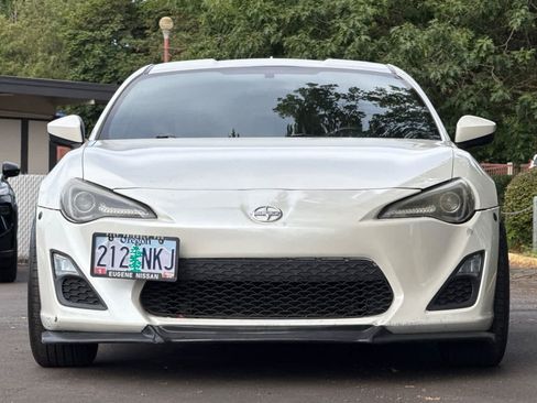 Used 2013 Scion FR-S RWD image 10