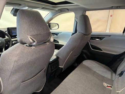 Used 2022 Toyota RAV4 XLE w/ Convenience Package AWD/4WD image 20