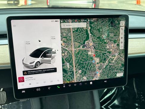 Used 2022 Tesla Model 3 Long Range AWD/4WD image 28