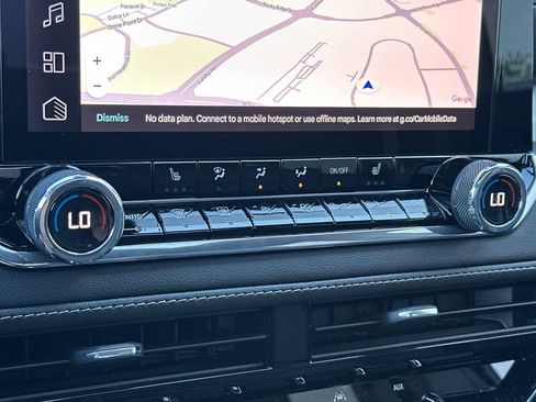 Used 2024 Chevrolet Colorado LT w/ LT Convenience Package III image 22