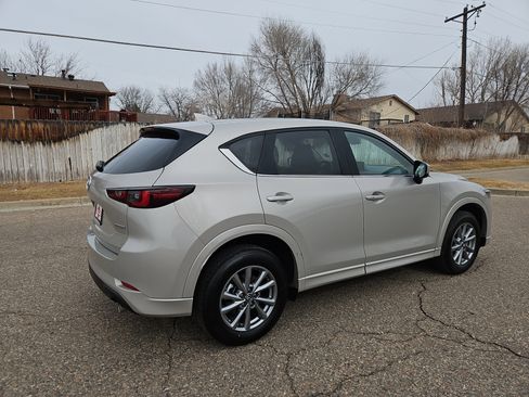 Used 2024 MAZDA CX-5 AWD 2.5 S w/ Select Package image 3