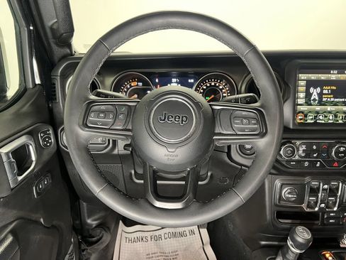 Used 2023 Jeep Wrangler Willys image 13