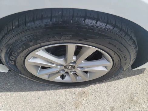 Used 2016 Hyundai Sonata SE FWD image 26