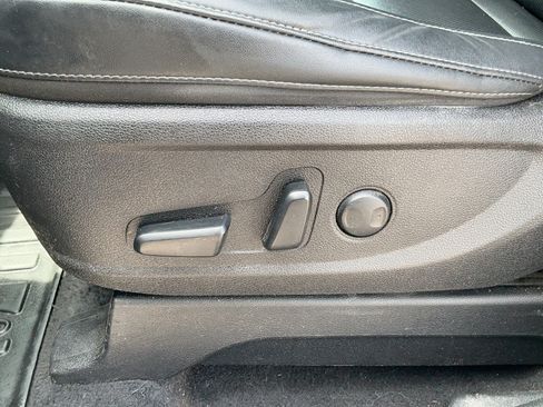 Used 2023 Kia Telluride S w/ S Sunroof Package FWD image 19