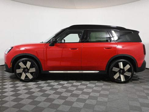 Certified 2025 MINI Cooper Countryman S image 2
