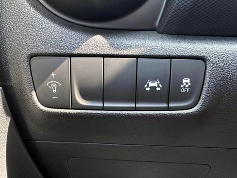 Used 2021 Hyundai Kona SE w/ Cargo Package AWD/4WD image 15