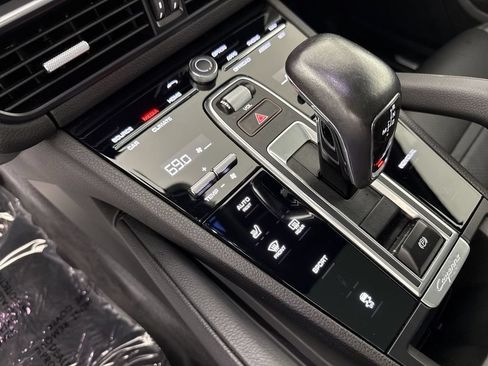 Certified 2023 Porsche Cayenne Platinum Edition AWD/4WD image 30
