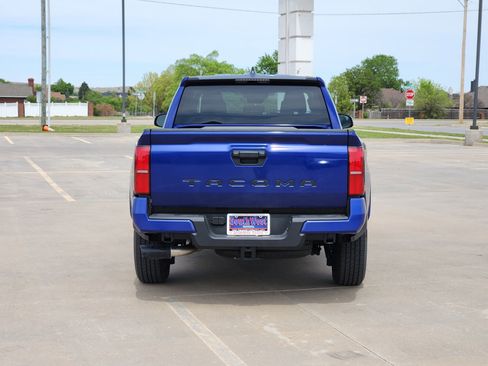 Used 2025 Toyota Tacoma SR5 image 8