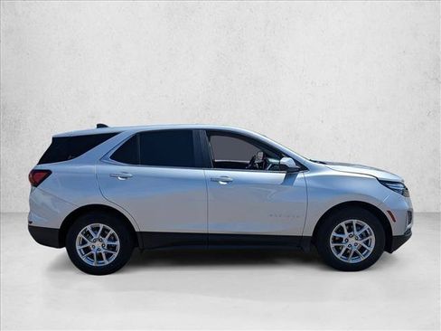 Used 2022 Chevrolet Equinox LT FWD image 4