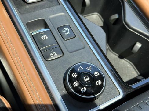 Used 2022 Nissan Pathfinder Platinum AWD/4WD image 31