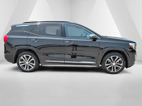 Used 2018 GMC Terrain Denali w/ Advanced Safety Package AWD/4WD image 8