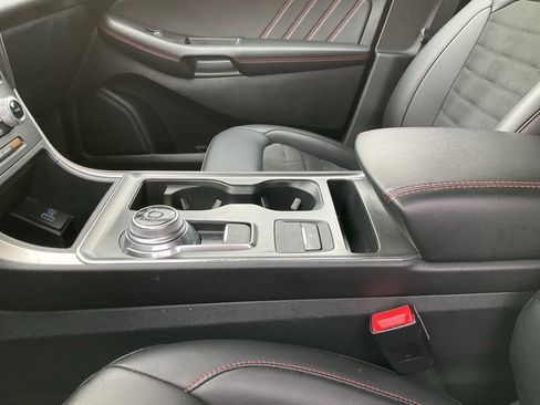 Used 2024 Ford Edge ST-Line image 14