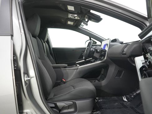 Used 2024 Subaru Solterra Premium image 11