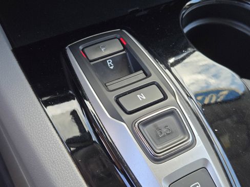 Used 2017 Honda Pilot Touring image 21