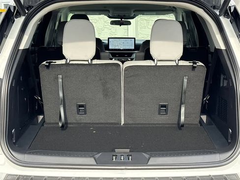 New 2026 Ford Explorer Active w/ Active Comfort Package image 16