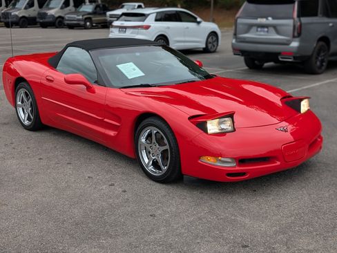 Used 2004 Chevrolet Corvette Convertible w/ Preferred Equipment Group image 11