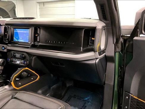 Used 2023 Ford Bronco Badlands w/ Sasquatch Package AWD/4WD image 18