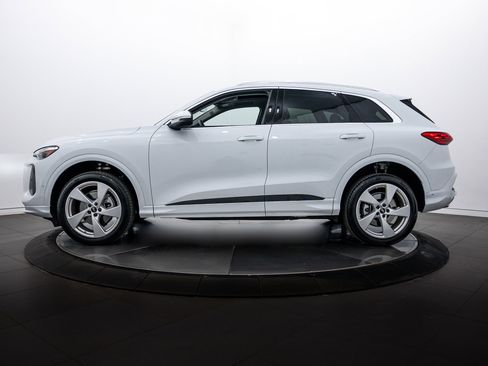 Certified 2025 Audi Q5 Premium Plus w/ Premium Plus image 6