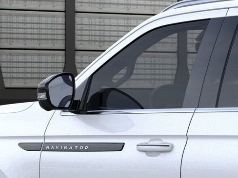 New 2025 Lincoln Navigator Black Label image 20