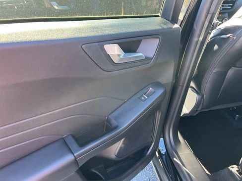 Used 2025 Ford Escape ST-Line image 12