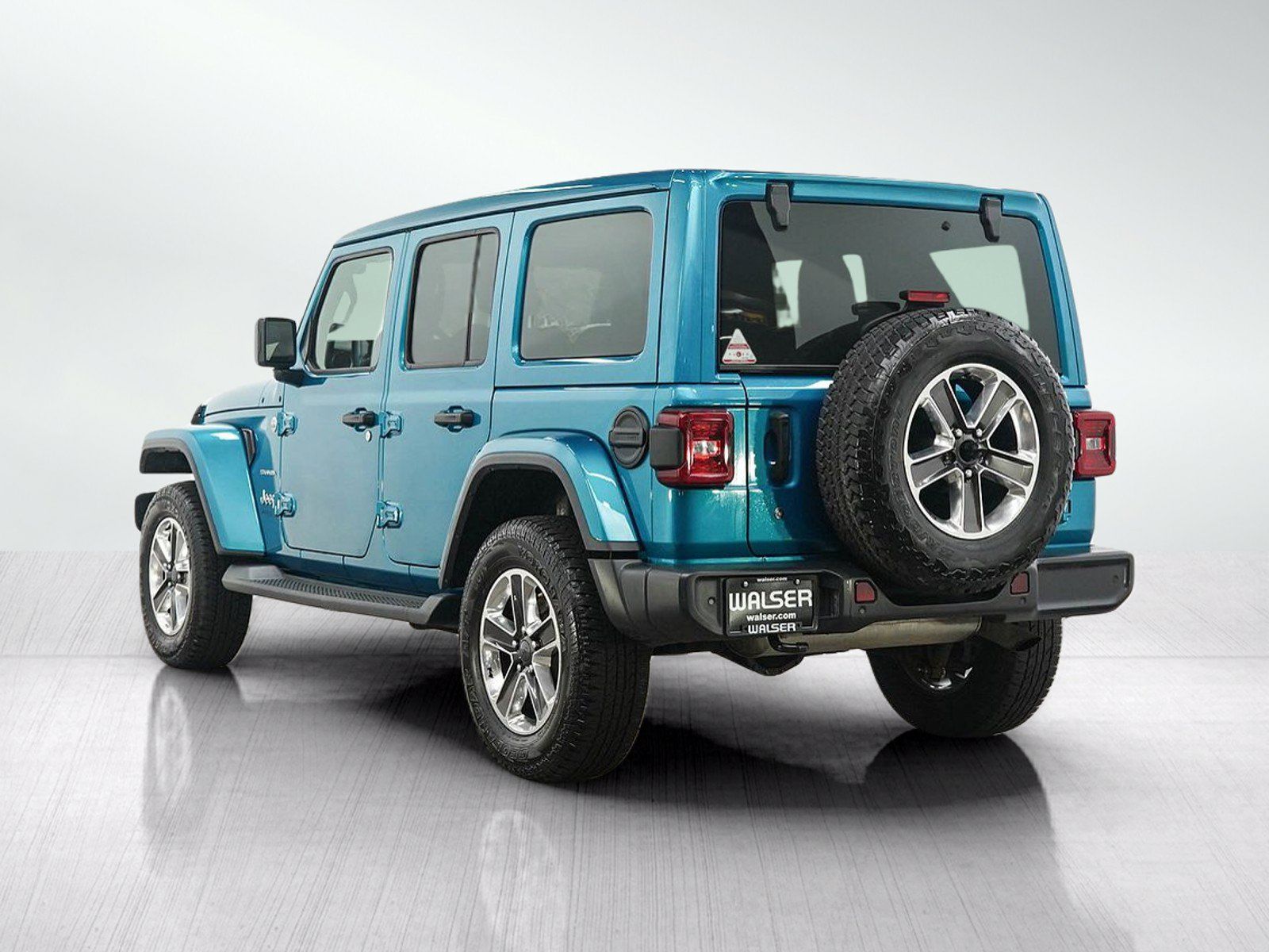 Used 2020 Jeep Wrangler Unlimited Sahara AWD/4WD image 3