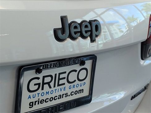 Used 2019 Jeep Grand Cherokee Limited X image 11