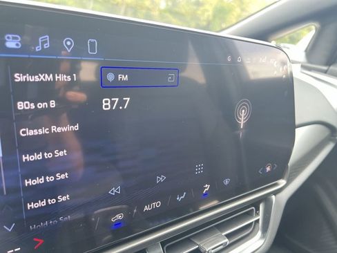 New 2026 Chevrolet Equinox EV LT image 13