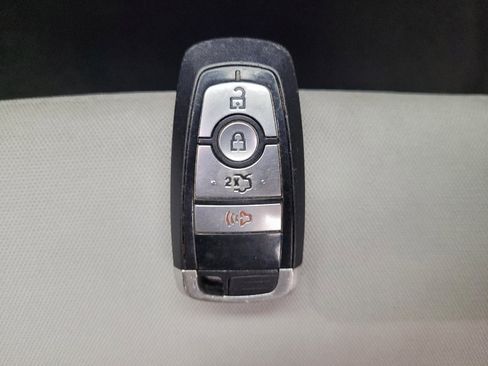 Used 2020 Ford Fusion SE w/ Equipment Group 151A FWD image 32