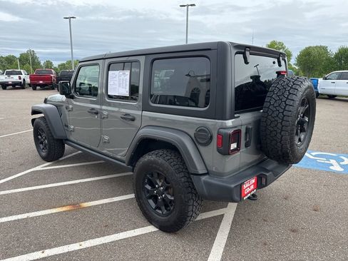 Used 2022 Jeep Wrangler Unlimited Sport AWD/4WD image 6