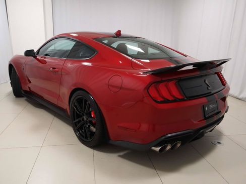 Used 2020 Ford Mustang Shelby GT500 w/ Technology Package RWD image 3