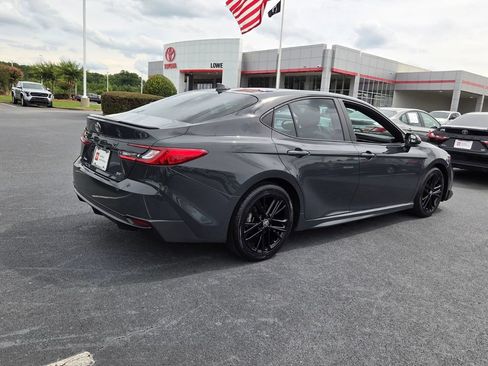 Used 2025 Toyota Camry SE FWD image 12