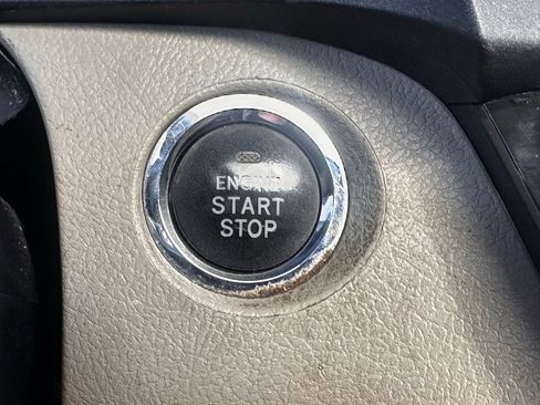 Used 2015 Toyota Sienna XLE image 34