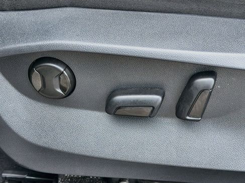 Certified 2024 Volkswagen Tiguan SE w/ Panoramic Sunroof Package FWD image 27