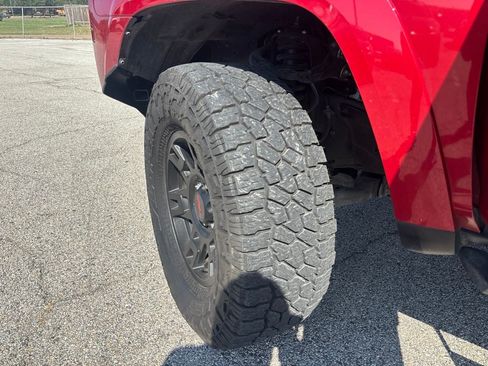 Used 2023 Toyota 4Runner SR5 AWD/4WD image 12