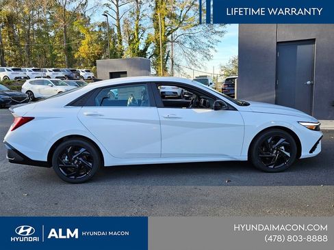 New 2026 Hyundai Elantra SEL Sport Premium FWD image 10