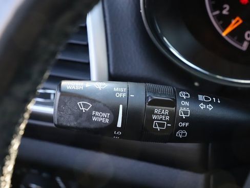 Used 2022 Jeep Grand Cherokee Laredo X image 35