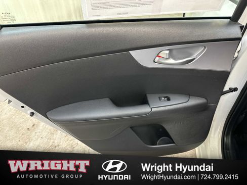 Used 2023 Kia Forte LXS w/ LXS Technology Package image 12