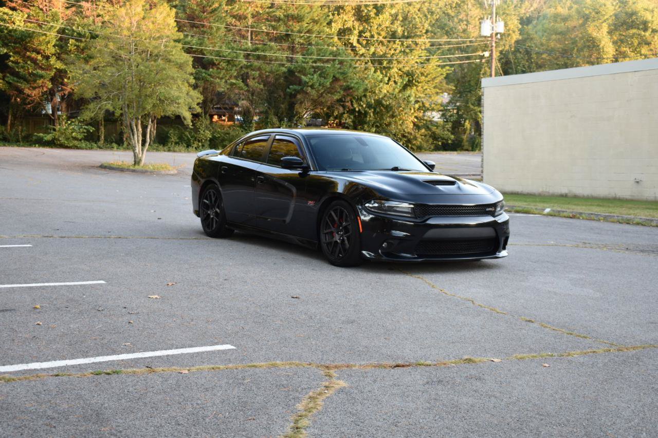 Used 2017 Dodge Charger R/T Scat Pack w/ Beats Audio Group RWD image 9