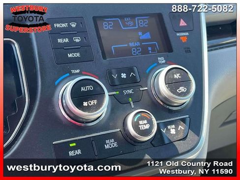 Used 2015 Toyota Sienna XLE w/ XLE Navigation Package image 31