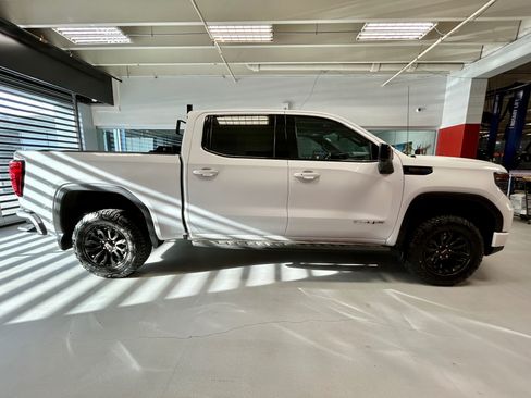 Used 2023 GMC Sierra 1500 AT4X AWD/4WD image 14