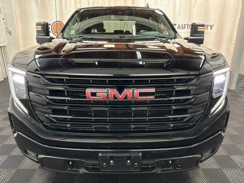Used 2023 GMC Sierra 1500 Elevation AWD/4WD image 3