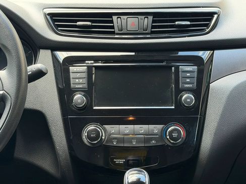 Used 2020 Nissan Rogue Sport S w/ Appearance Package FWD image 14