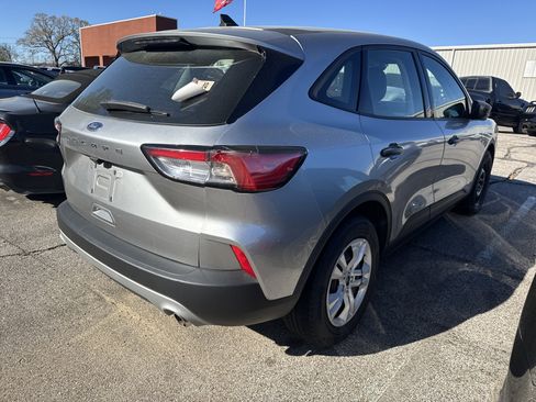 Used 2022 Ford Escape S image 2